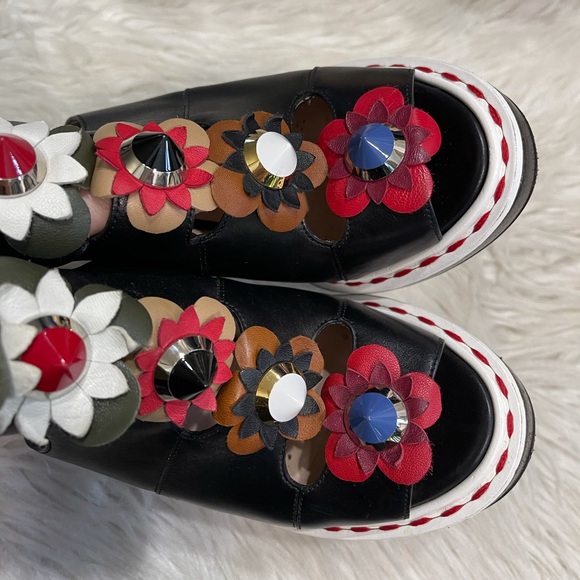Fendi Black Floral Heels - Picture 10 of 16